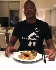 Vidéo :  les larmes de Patrice Evra après avoir mangé son plat préféré le « thiébou yapp »