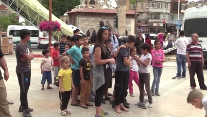 Çocuklar "Oyun Karavanı" ile Eğlendi