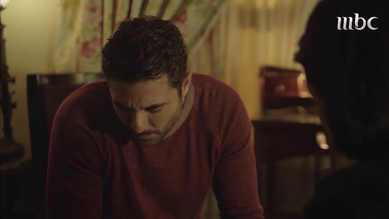 ابو عمر المصري – حلقة 12- فخر يعاتب شيرين على تركها له في مشهد رومانسي