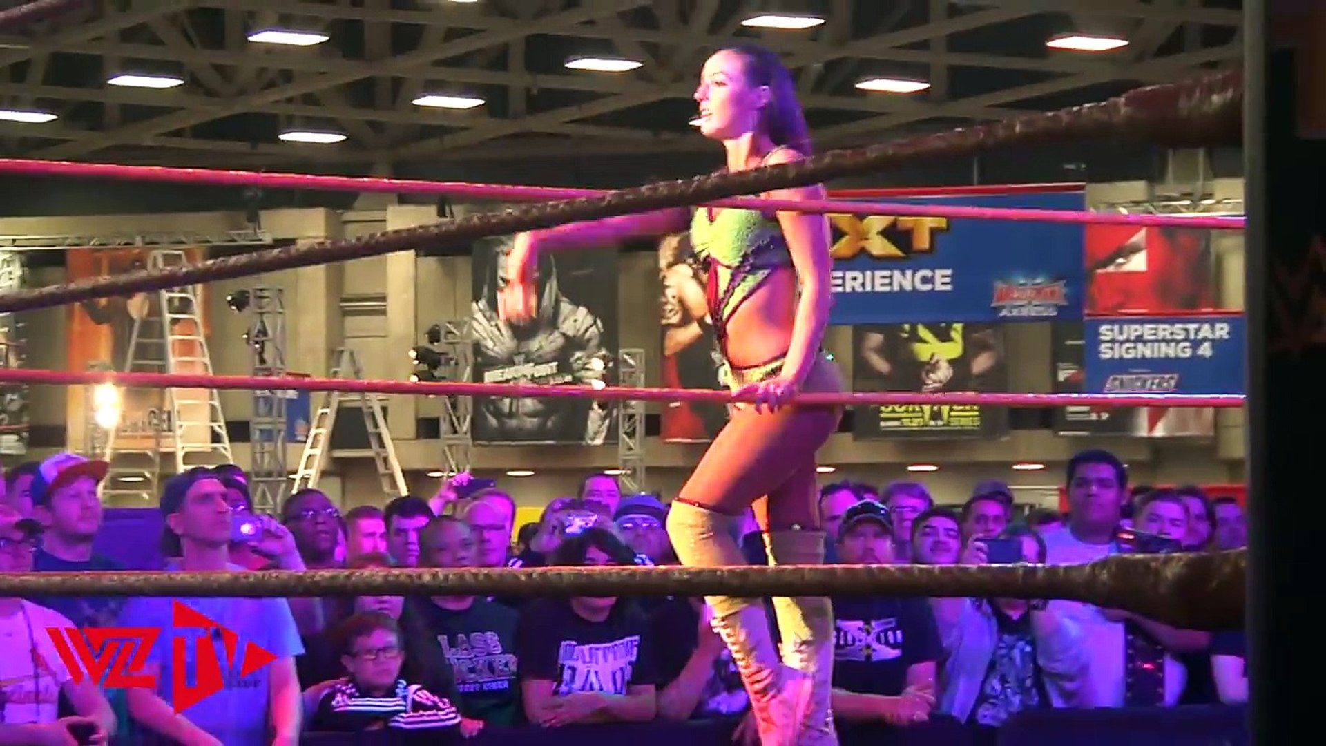 Peyton Royce Vs Liv Morgan Wrestlemania 32 Axxess Video Dailymotion