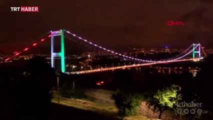 FSM Köprüsü'nde Azerbaycan renkleri