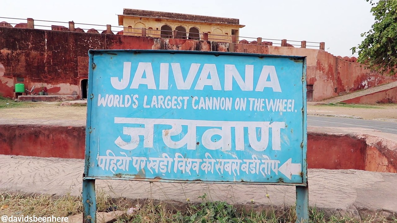 HEAVENLY DAAL & NAAN + Touring FORTRESSES | Jaipur, India