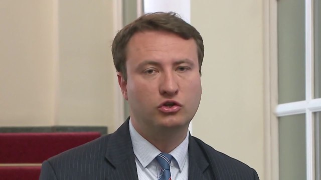 Hauptman në Tiranë: Shqipëria ka bërë progres, të happen negociatat