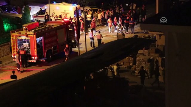 Aydın'da ecza deposunda yangın (2)