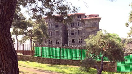 Apuesta por salvar el edificio de madera más antiguo de Europa