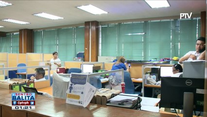 Pagpapatupad ng wage hike, pinare-review na ni Bello