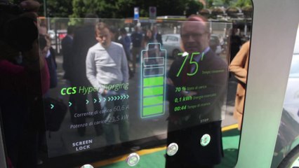 Alperia nimmt Italiens ersten hypercharger zum Laden von Elektroautos in Betrieb