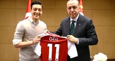 Irkçı Alman Siyasetçi, Mesut Özil'i Hedef Aldı: Erdoğan ile Fotoğraf Çektiren Alman Olamaz