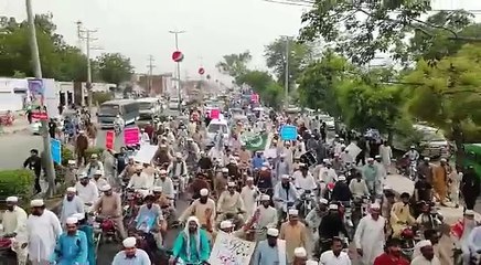 Protesting rally in Faisalabad on murderous attack on Lasani Sarkar - A renowned spiritual leader