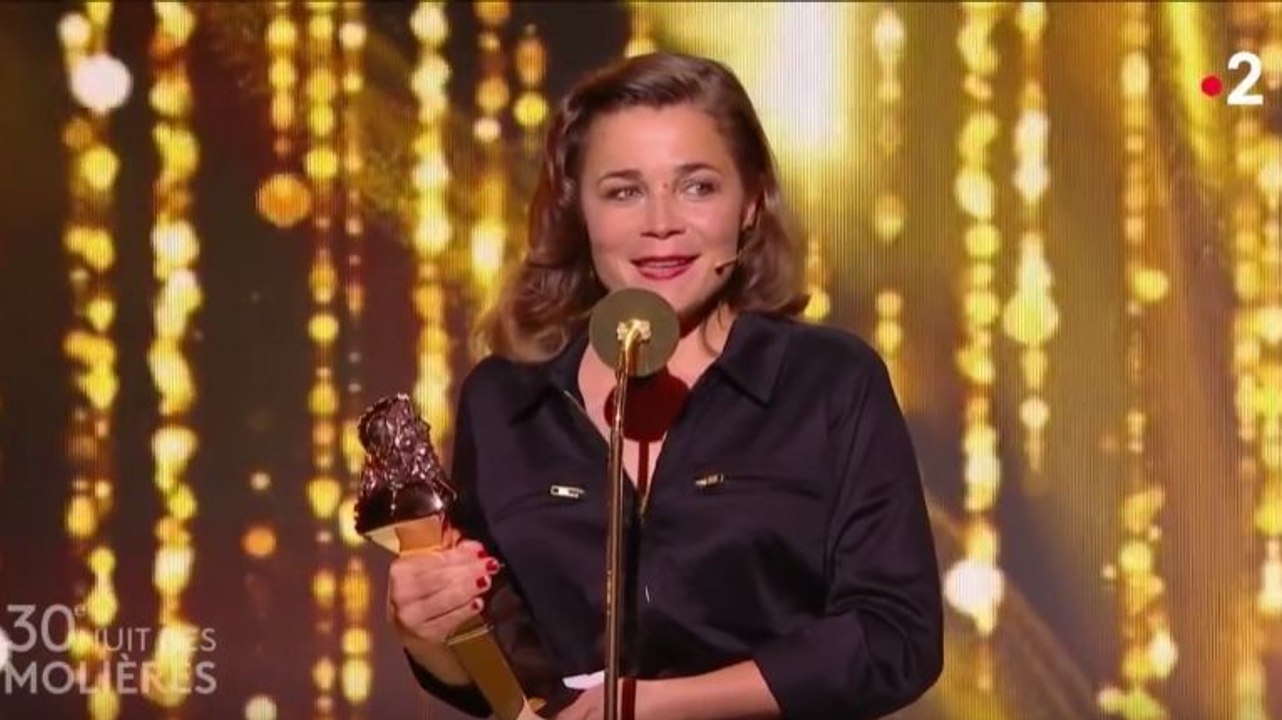 Blanche Gardin se remet son propre prix (Molières 2018)