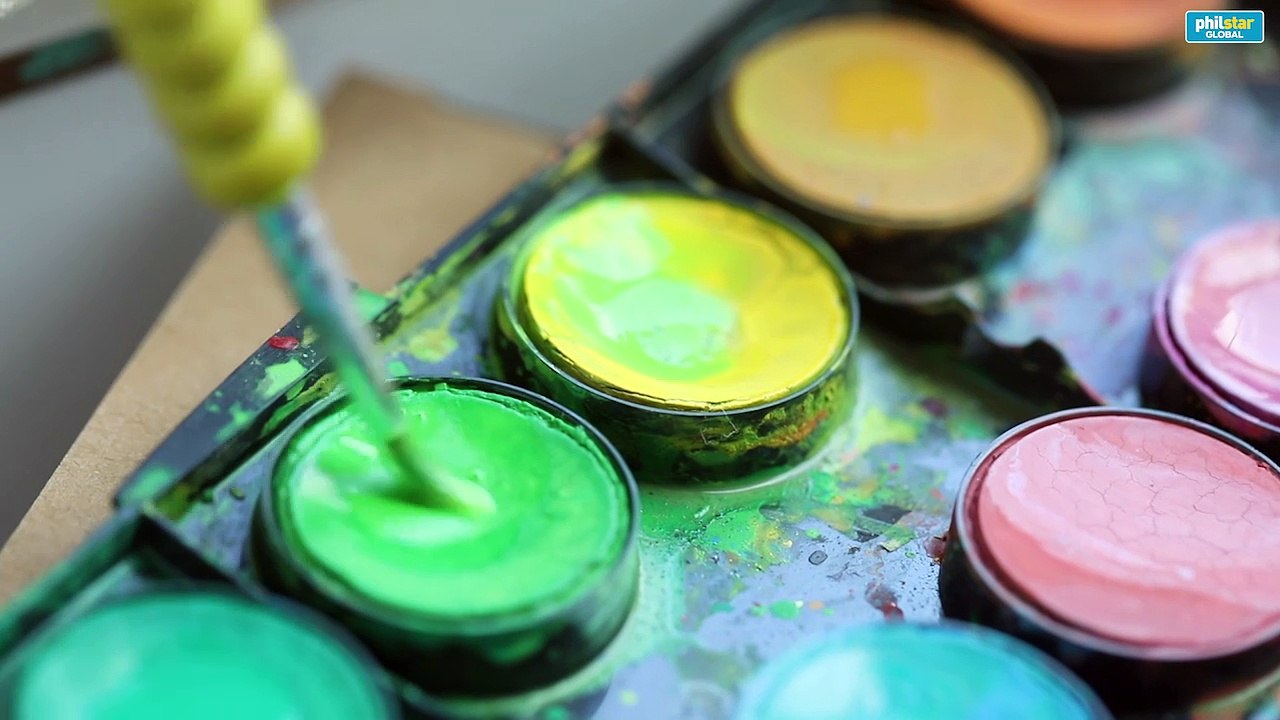 Artist shares how to make art using color pen