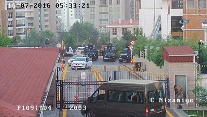 Darbecilerin vatandaşları şehit etme anı kamerada