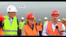 Ora News - Gjiknuri dhe Ambasadorja gjermane inspektojnë Portin e Durrësit