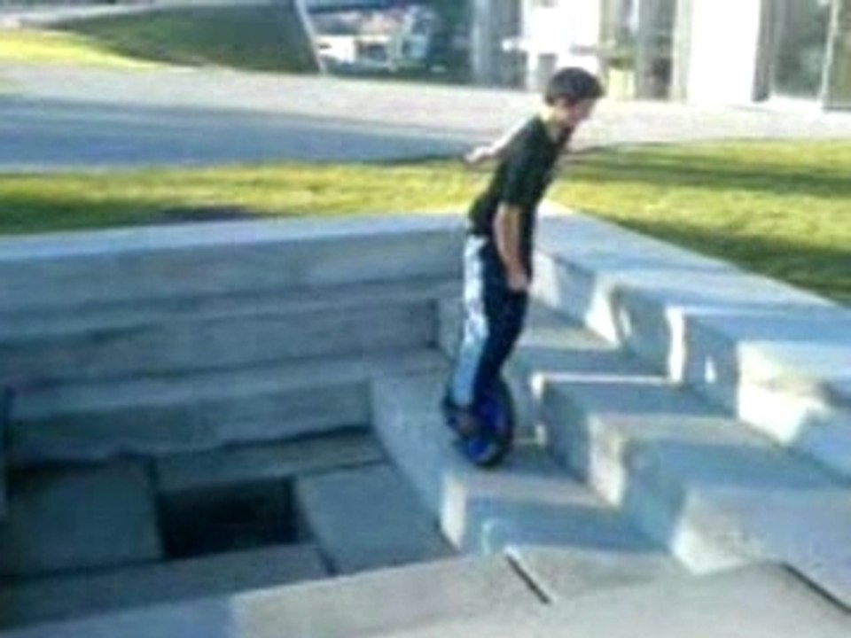 mono jumpin'-)