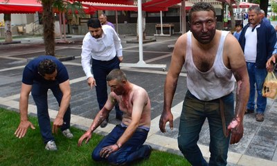 Canlarını zor kurtardılar