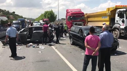 İki Ayrı Trafik Kazasında 6 Kişi Yaralandı