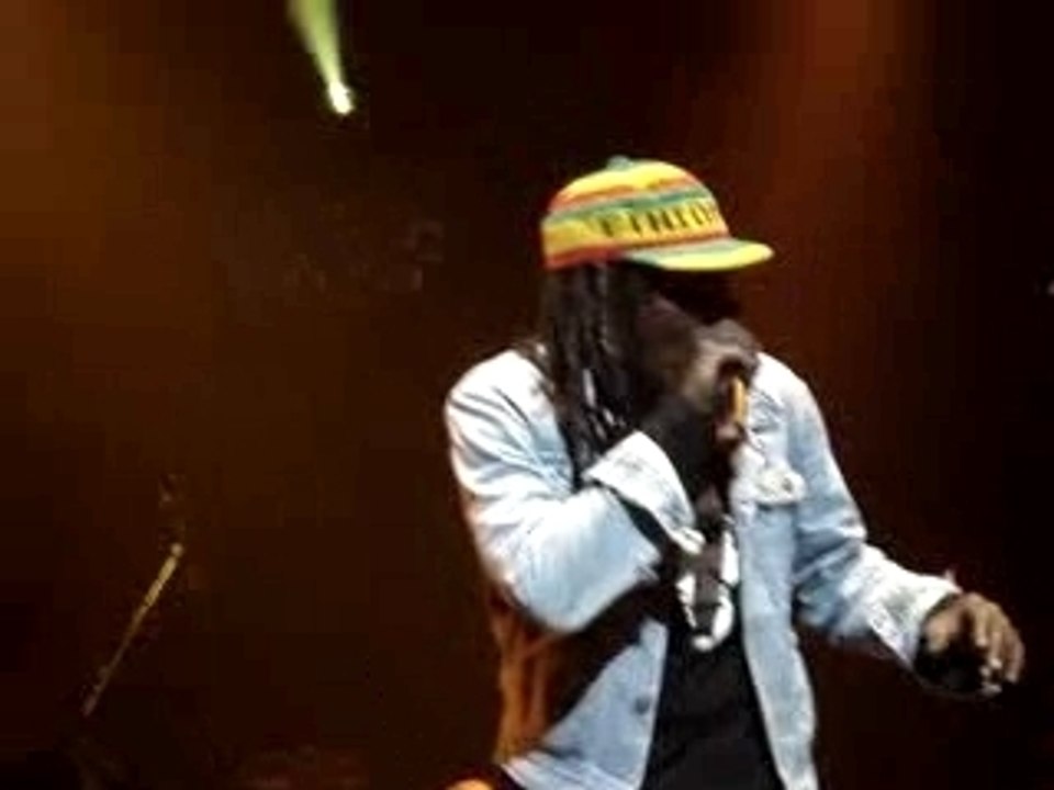ALPHA BLONDY CONCERT ZENITH (16-11-07) IKAFO