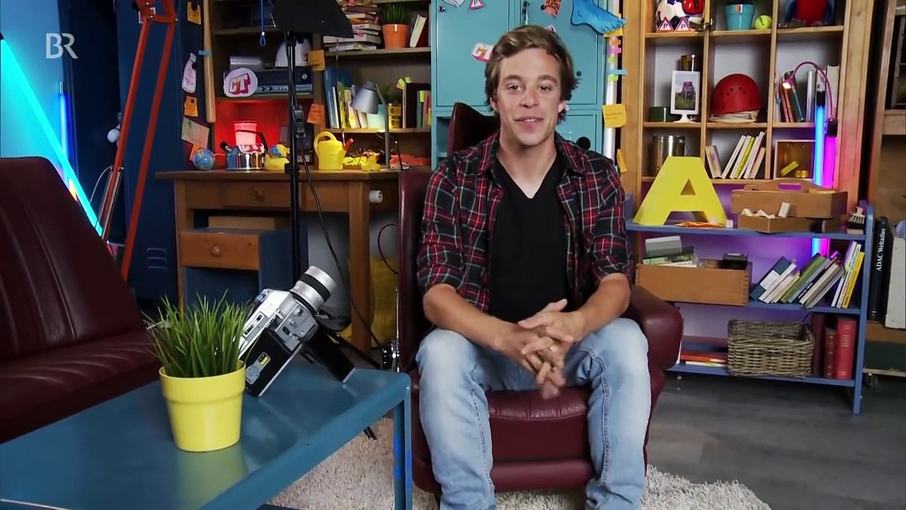 Der Film-Check | Reportage für Kinder | Checker Tobi spielt einen Polizisten