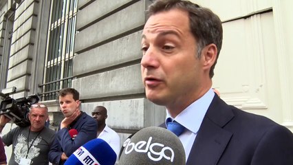 Alexander De Croo :  "Comment est-ce  possible que quelqu'un condamné pour des faits graves ait pu quitter la prison?"