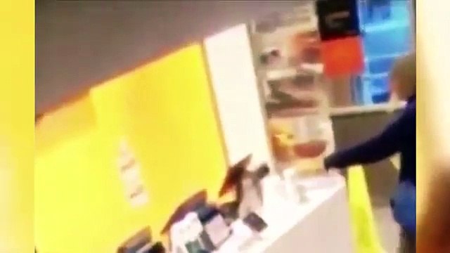Cliente irritado atira café quente a empregada do McDonalds