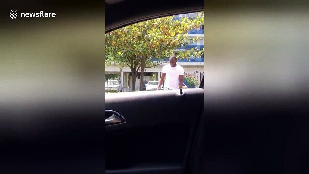 Enceinte elle prend un ballon de foot dans la tête par son mari qui voulait jouer !