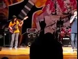 [PRE-DEBUT] BaekHyun cantando Love Foolosopy com sua banda na escolaBaekHyun cantando Love Foolosopy com sua banda na escola