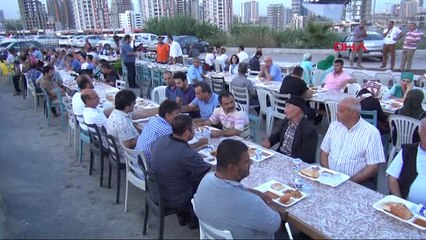 Mersin Kalkınma Bakanı Elvan, İftar Çadırında Vatandaşla Buluştu