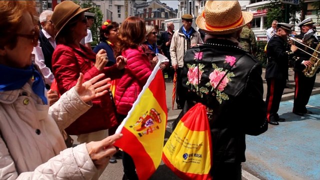 Juerga de la armada invencible españolista en el santuario de Lourdes.