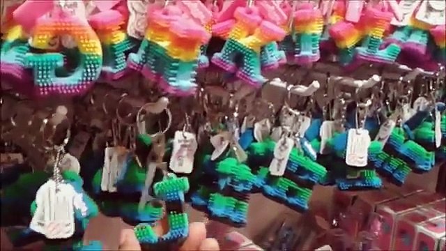 SMIGGLE 2016 - Pencil cases, scented gel pens with amazing colours スミグル コレクション