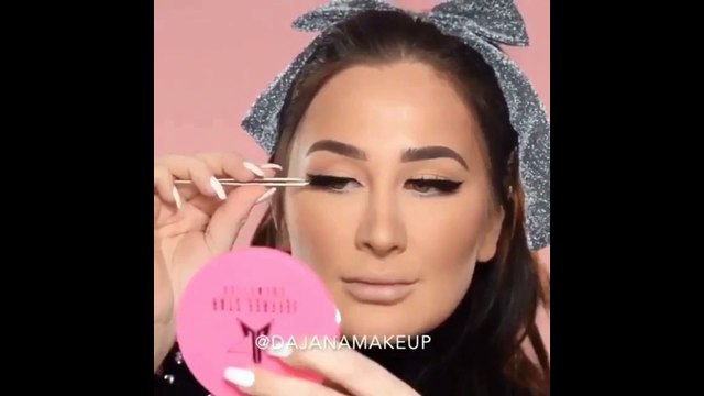 %everyday drugstore makeup tutorial for beginners%drugstore makeup tutorial for pale skin!!