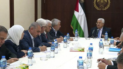 Abbas volta ao trabalho