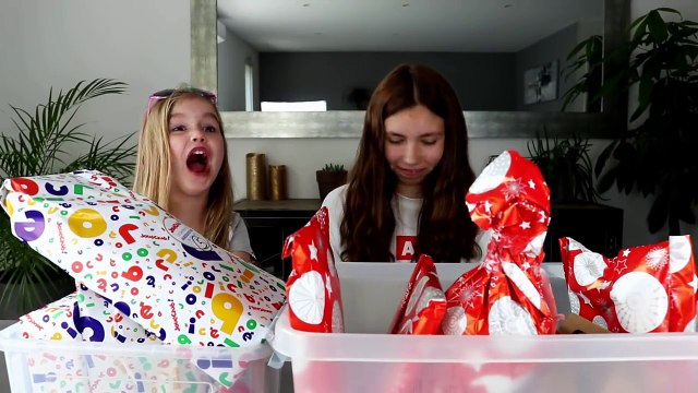 SWAP ENTRE SOEURS ! Lana et Ellie s'offrent des cadeaux ! SUPER SWAP !