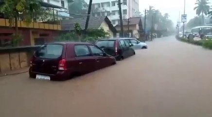 Heavy Rain In India...!!!Roads are under water..!!!Live from Mangalore...!!!