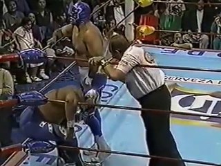 Cuando Último Guerrero derrotó a Atlántico (hermano de Atlantis).