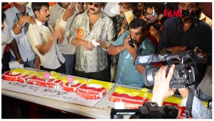 Ravichandran birthday : ಏಕಾಂಗಿ ಹುಟ್ಟುಹಬ್ಬವನ್ನು ಸಂಭ್ರಮಿಸಿದ ಕ್ರೇಜಿ ಫ್ಯಾನ್ಸ್ | Filmibeat Kannada