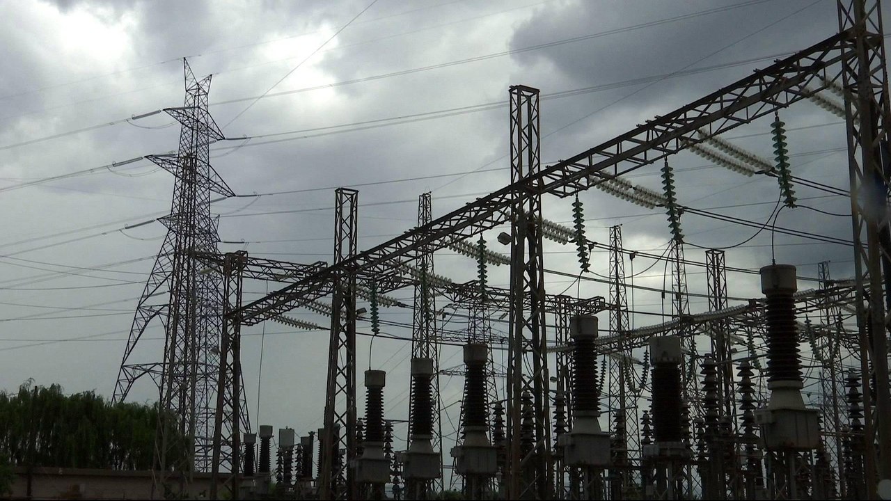 'This is a sellout': Anger as Greece approves power plant sales