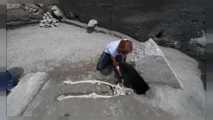 Kopfloser Mann in Pompeji ausgegraben