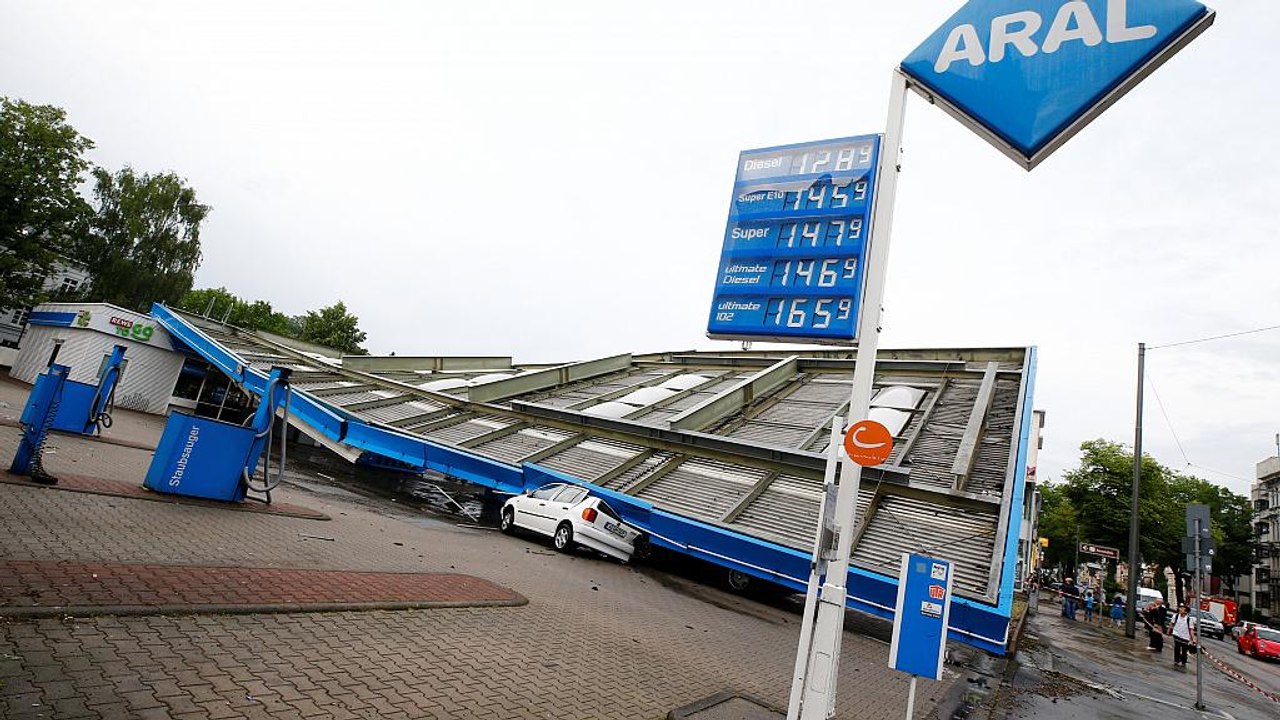 Großes Aufräumen nach heftigen Unwettern