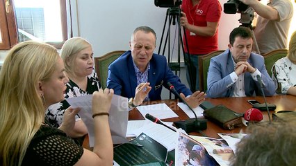 PS-PD debat per dhunen e gazetarit Kasmi