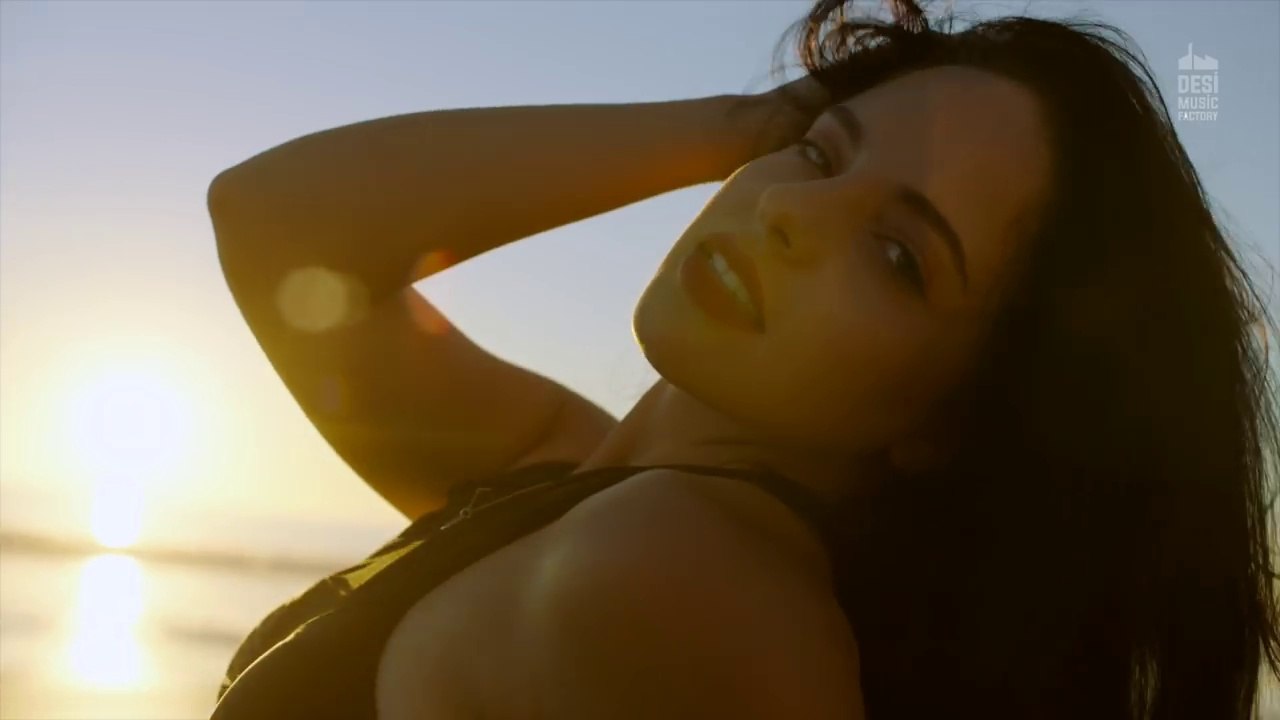 Coca Cola Tu - Tony Kakkar ft. Young Desi