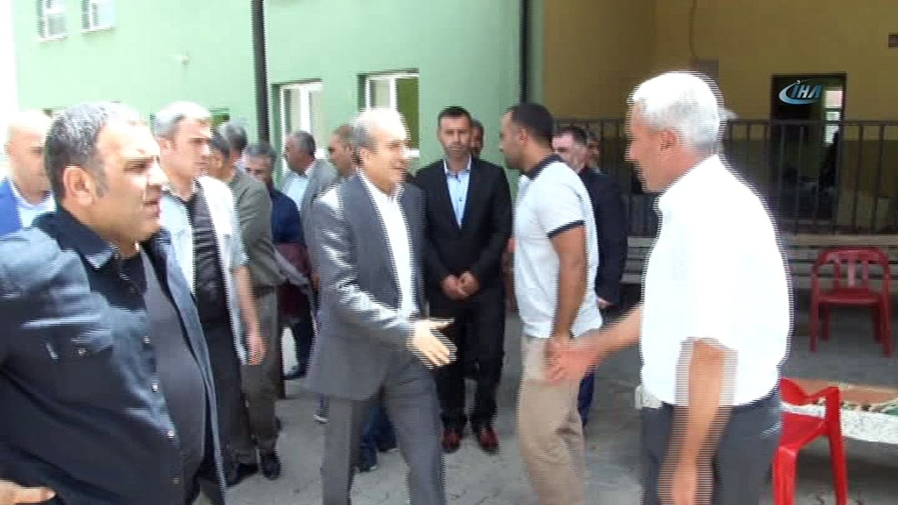 AK Parti Genel Başkan Yardımcısı Mehdi Eker, Sur ilçesine bağlı köyleri ziyaret etti