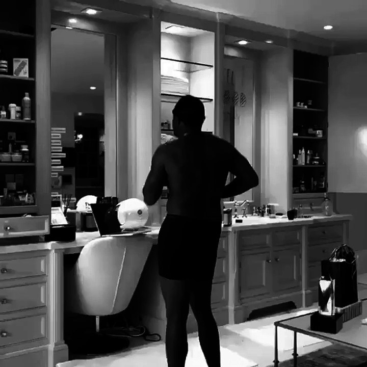 Diddy Dancing