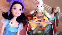 Anna and Elsa Easter Eggs Car Parade Arendelle Easter Egg Barbie Doll Mermaids Toys In Action