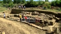 Report Tv - Ekspedita shqiptaro-polake zbulon një qytet të shekullit të 6-të në Vaun e Dejës