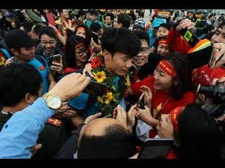 Trực Tiếp U23 Việt Nam Xuống Máy Bay Tại Nội Bài 28/1/2018