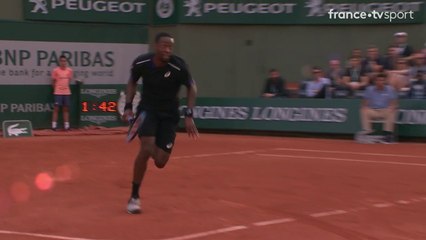 Roland-Garros : Monfils se bat sur toutes les balles !!