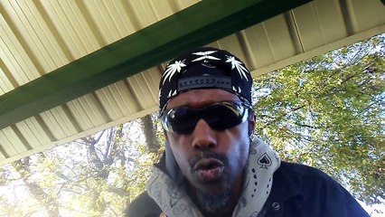 Middle Finger  ruff cut