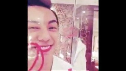 Khi các nam thần điệu... chị em chúng mình còn thua xa =]]]]]]]]]]P/s: Trùm cuối ở cuối clip :v