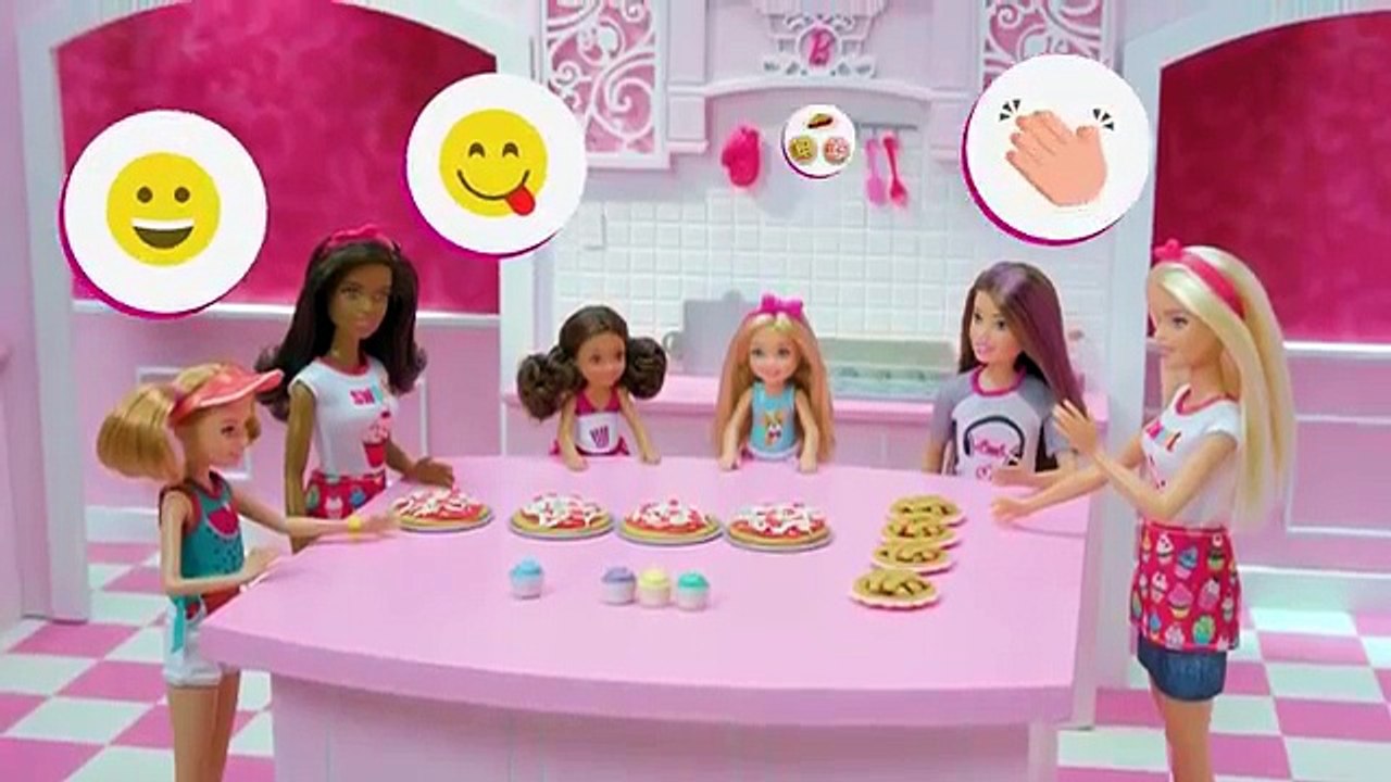 Behind the Scenes of Pi Day | Barbie