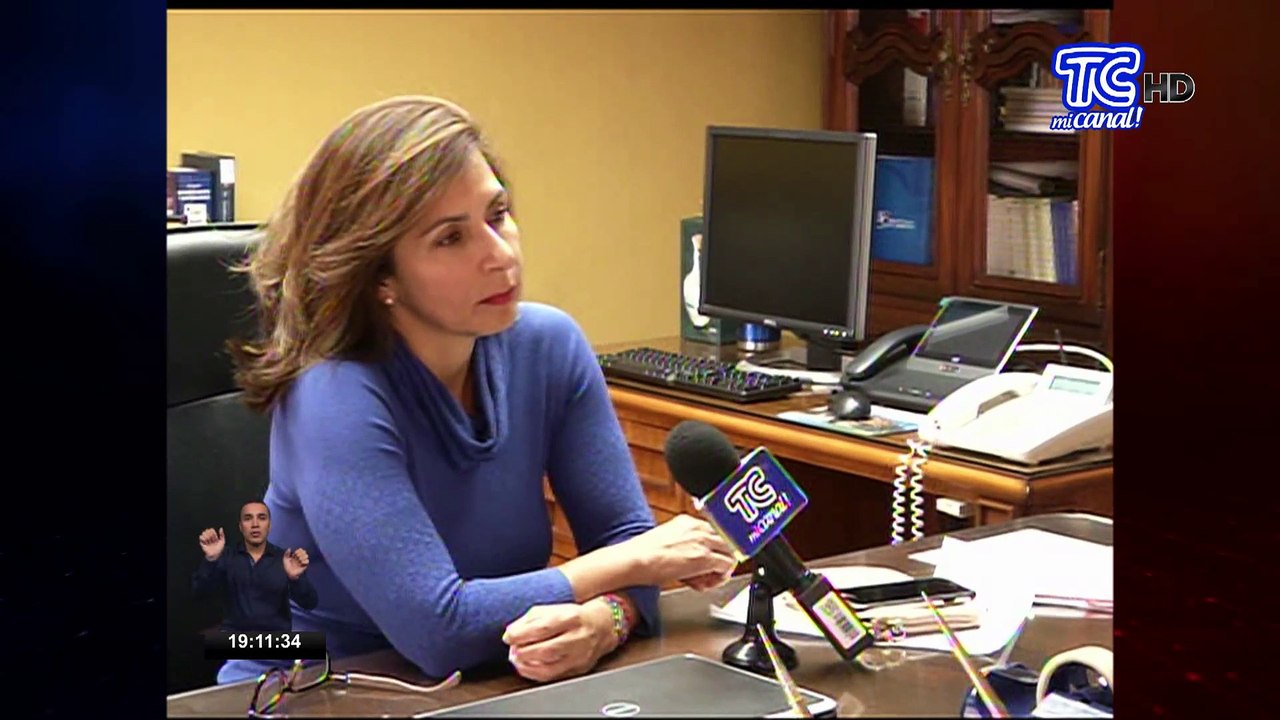 Contraloría analiza entrega de frecuencias radiales